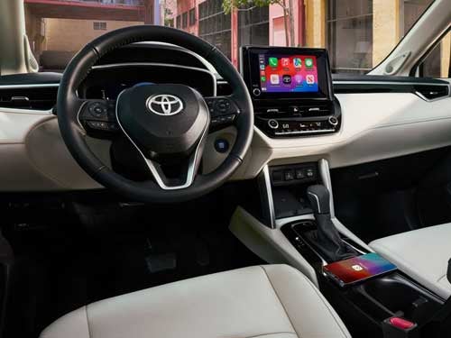 Interior del Toyota Corolla Cross Hybrid 2024