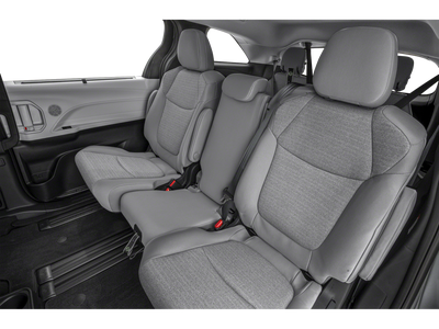 Toyota Sienna LE 2025