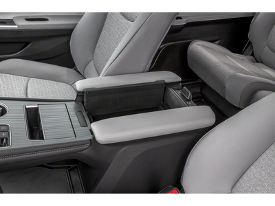 Toyota Sienna LE 2025