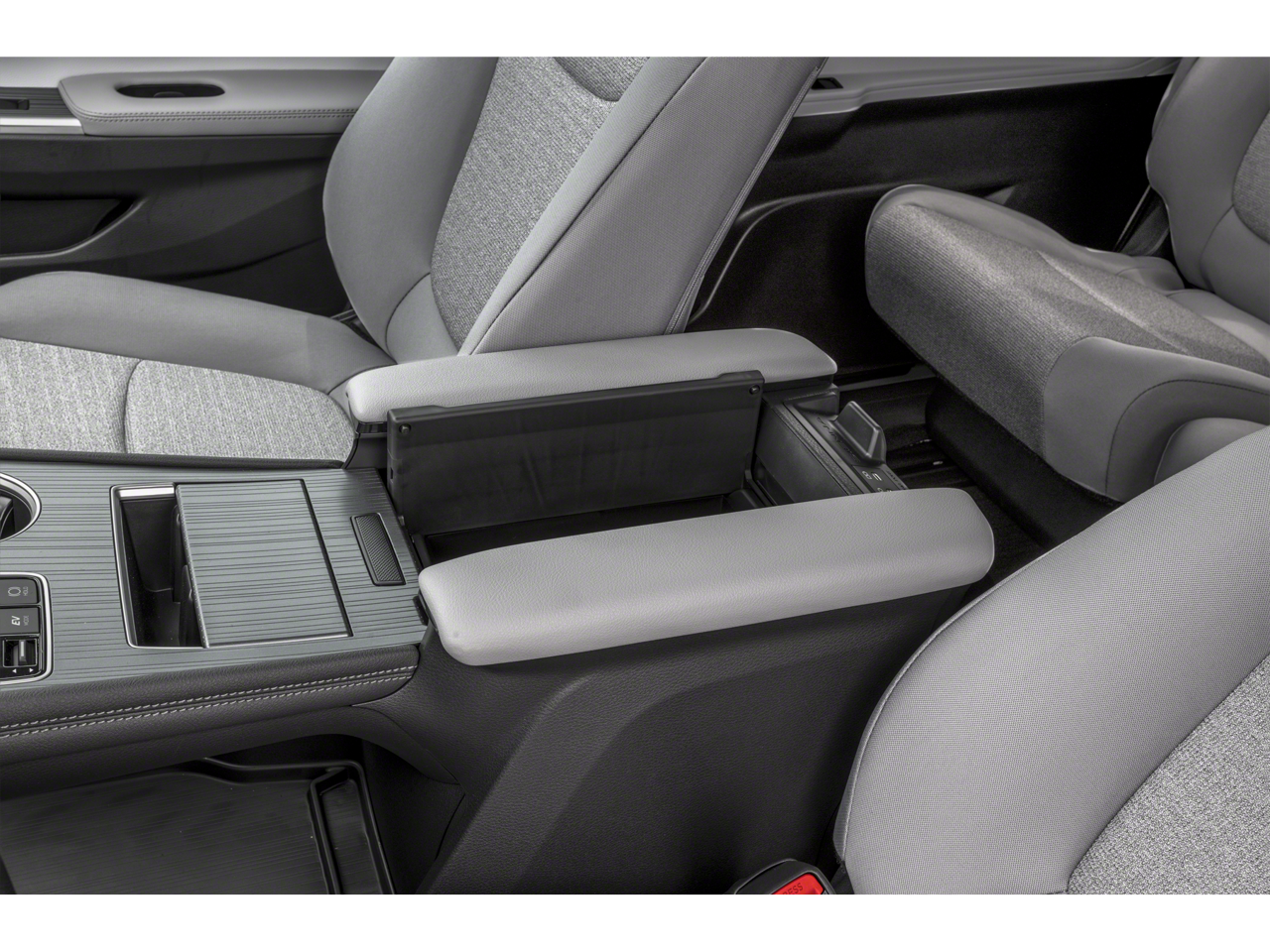 Toyota Sienna LE 2025