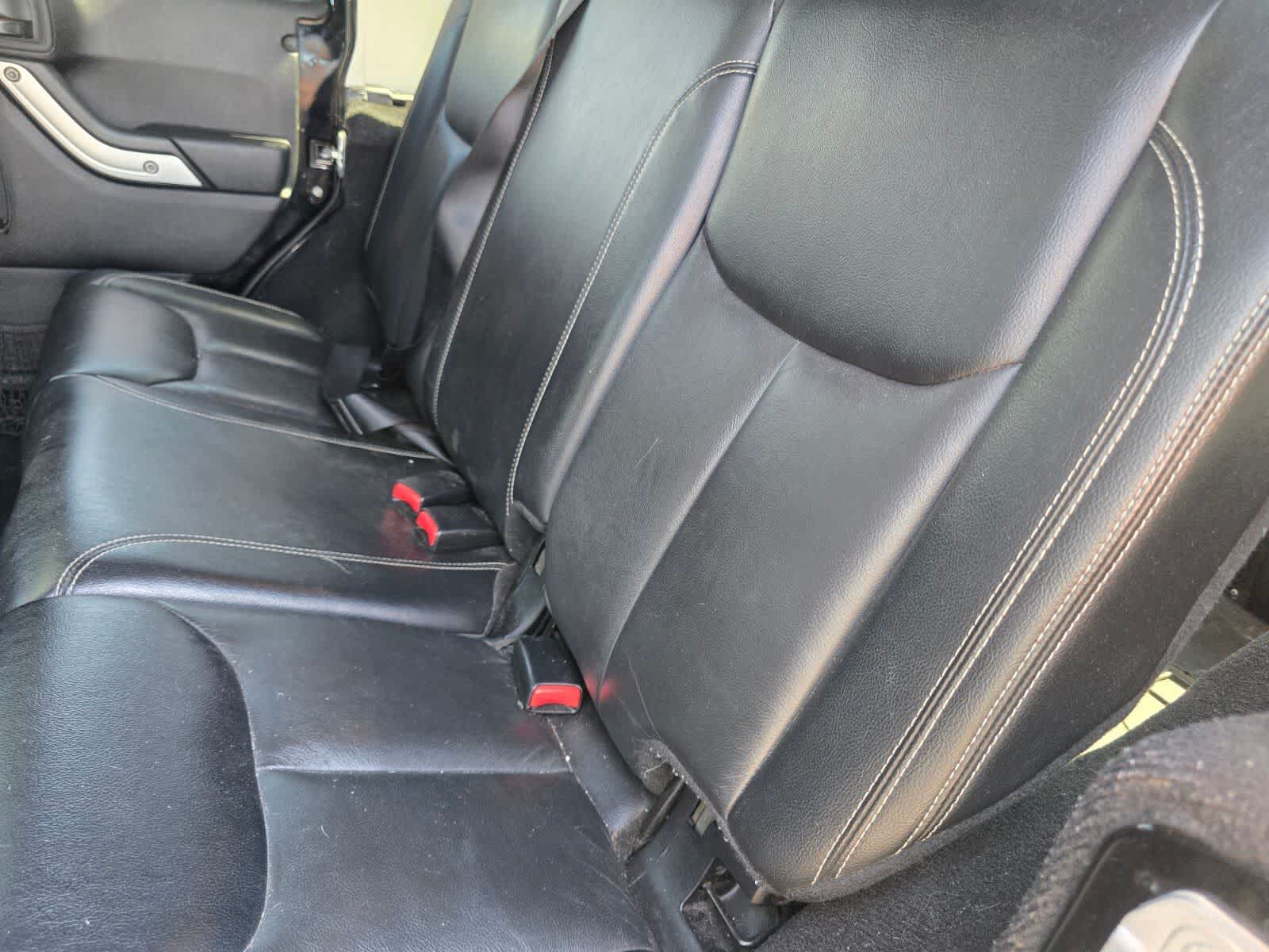 Jeep Wrangler Unlimited Sahara 2015