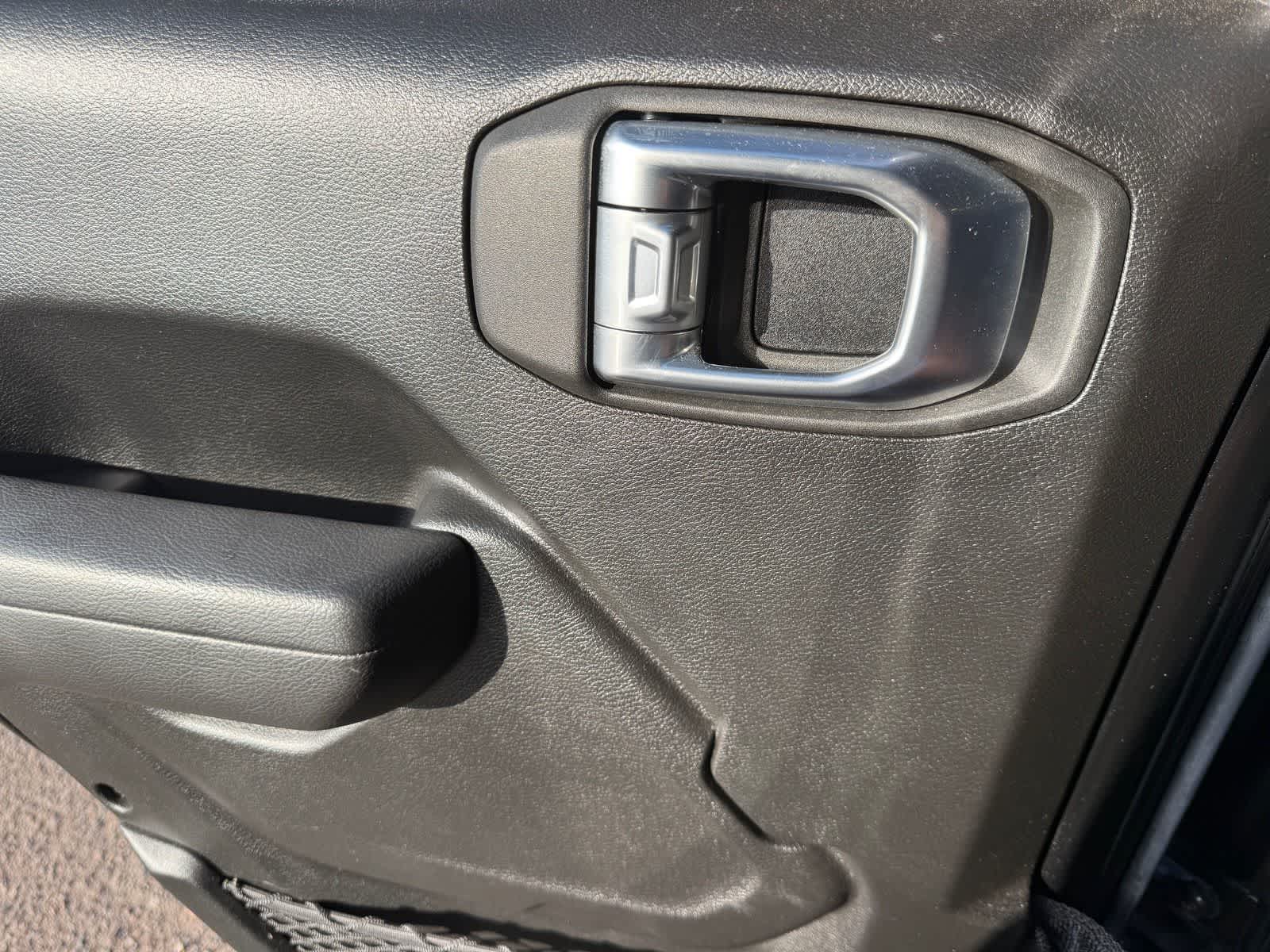 Jeep Wrangler High Tide 2023
