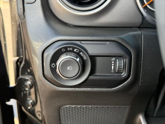 Jeep Wrangler High Tide 2023