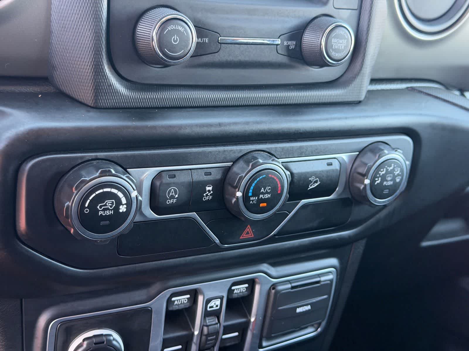 Jeep Wrangler Unlimited Sport S 2018