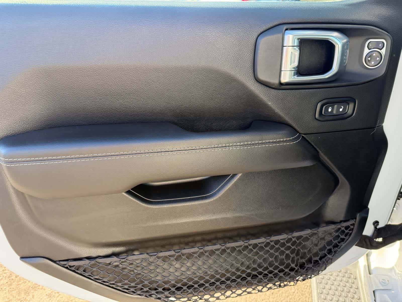 Jeep Wrangler Unlimited Sahara 2021