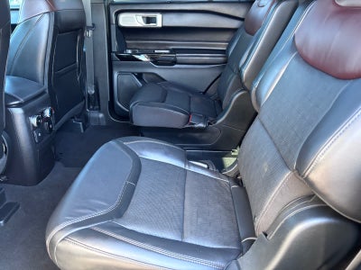 Ford Explorer Platinum 2023