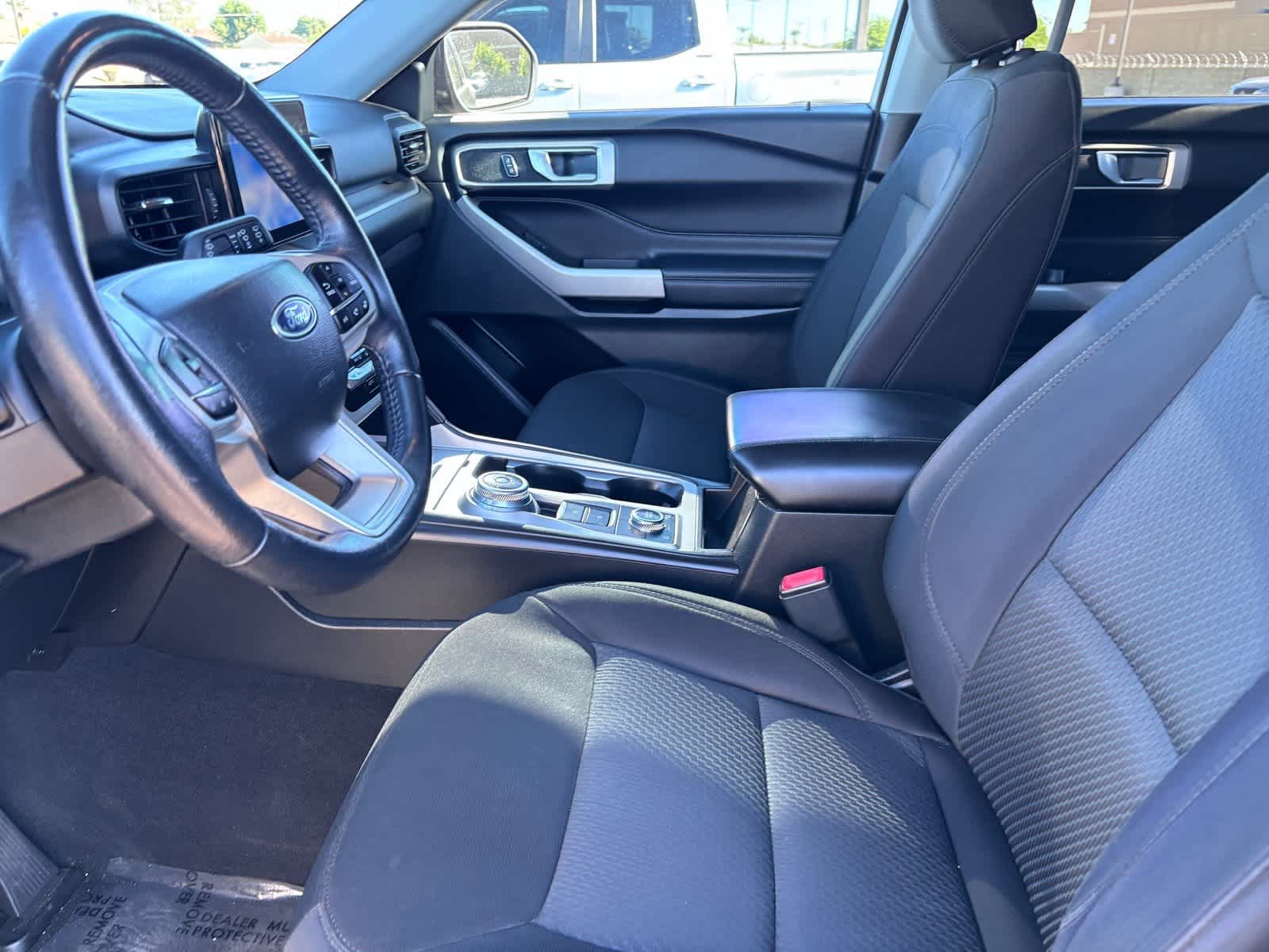 Ford Explorer XLT 2023