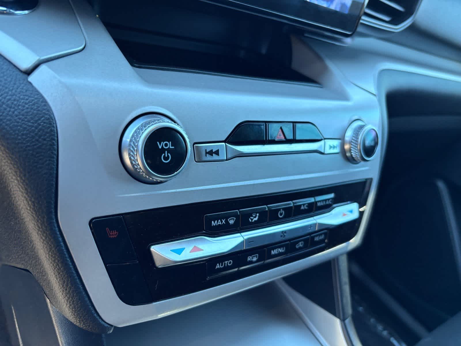 Ford Explorer XLT 2023