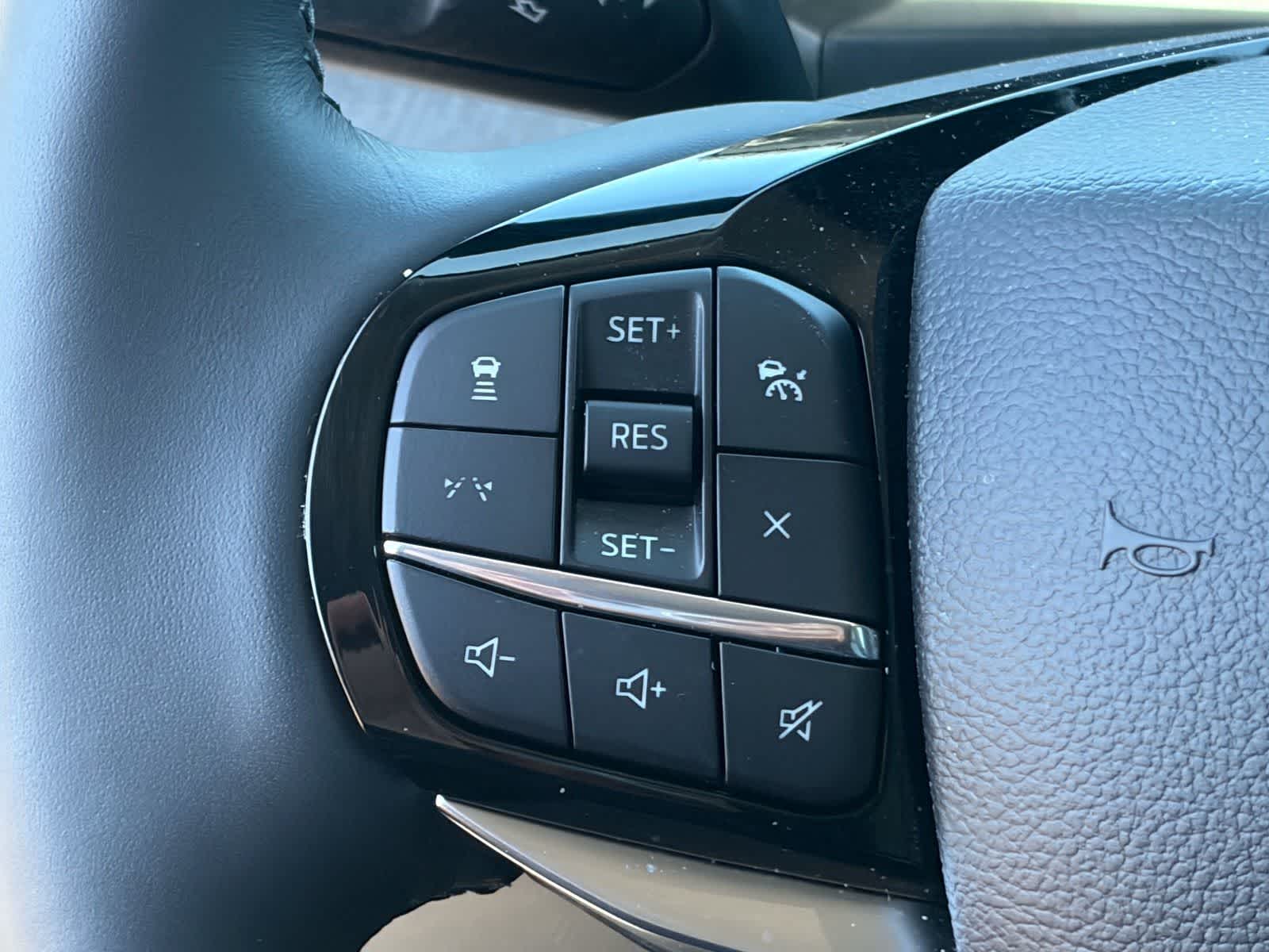 Ford Explorer Platinum 2025