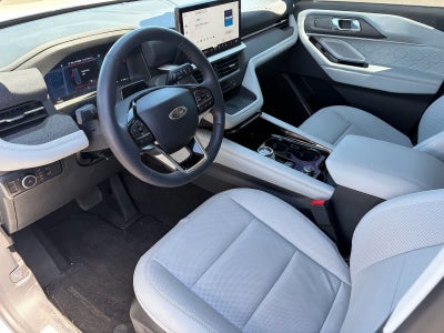Ford Explorer Platinum 2025