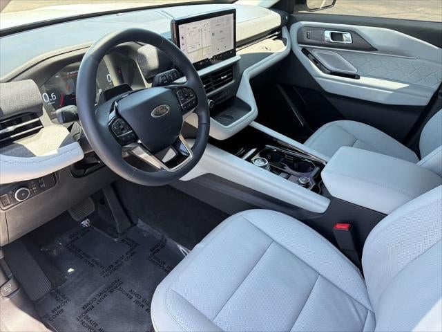Ford Explorer Platinum 2025