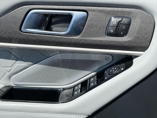 Ford Explorer Platinum 2025