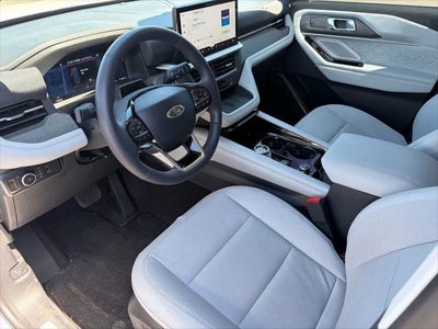 Ford Explorer Platinum 2025