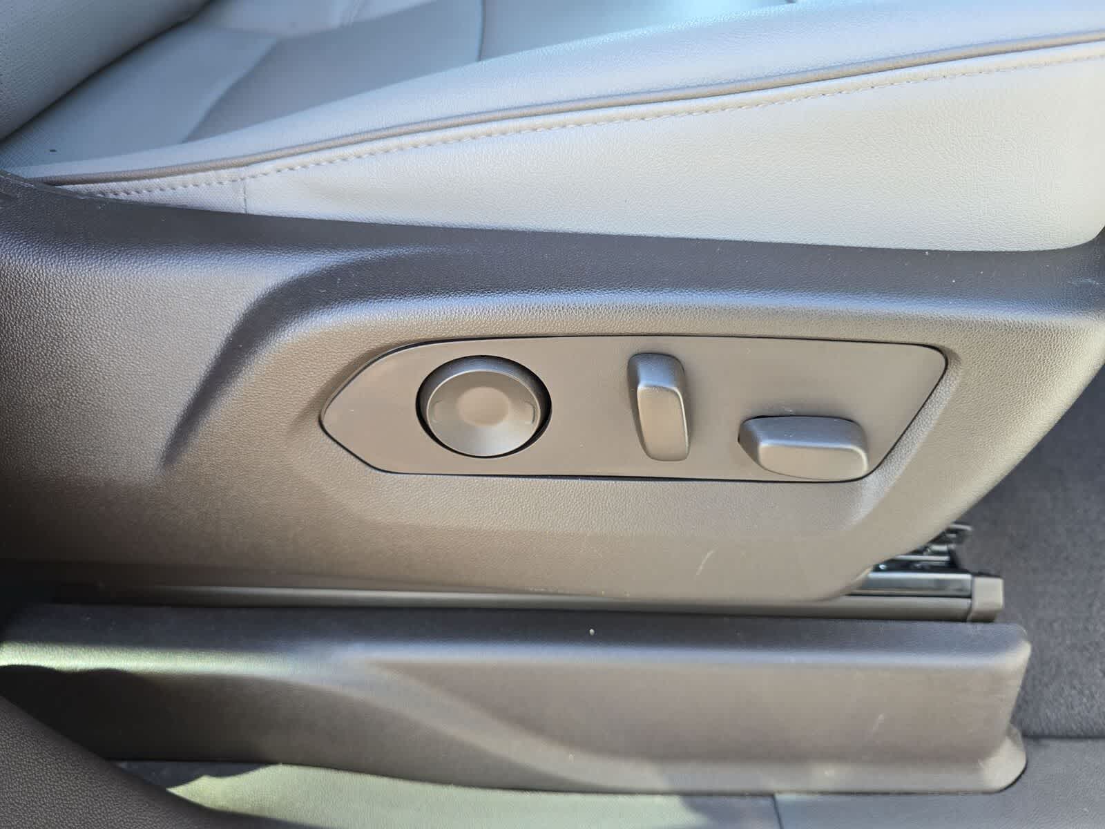 GMC Yukon XL SLT 2022
