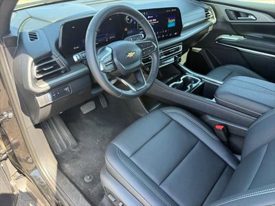 Chevrolet Traverse LT con tracción delantera de 2026