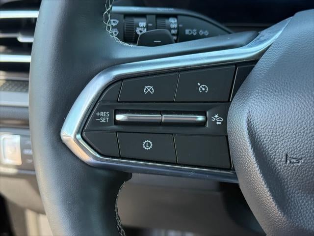 Chevrolet Traverse LT con tracción delantera de 2026
