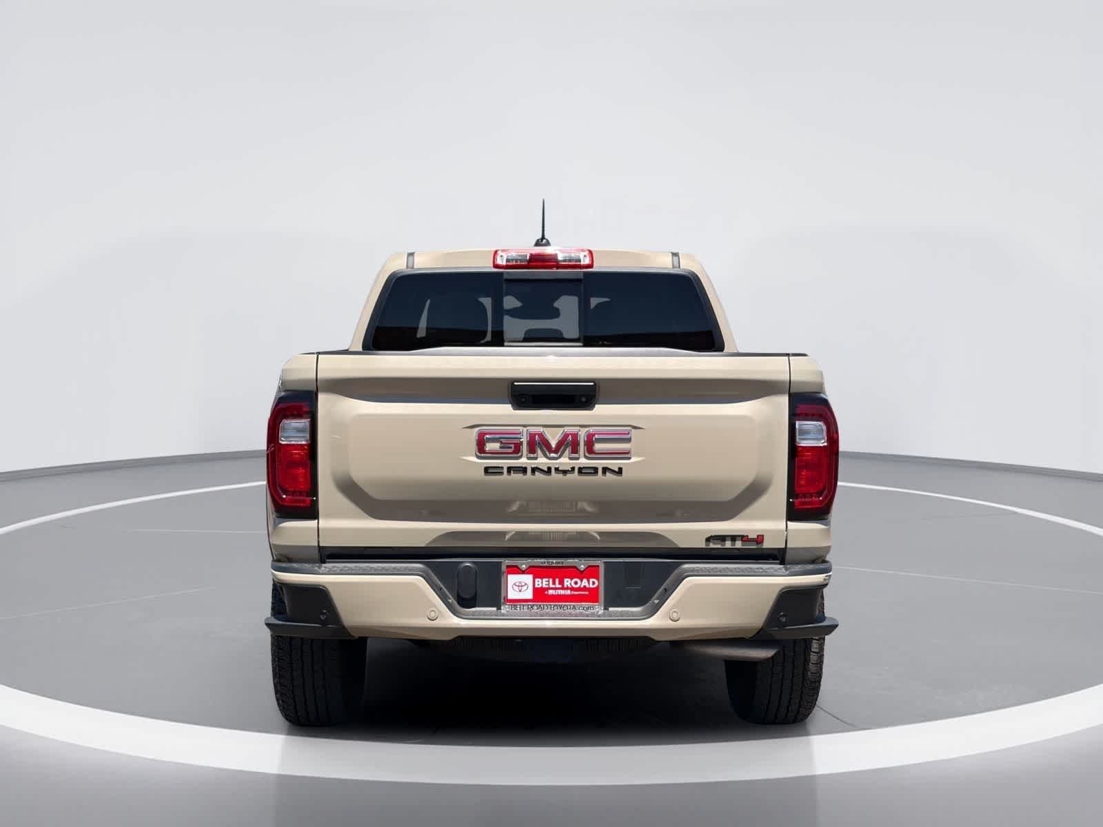 GMC Canyon 4x4 AT4 2024