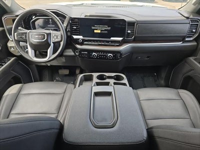 GMC Sierra 1500 SLT 2025