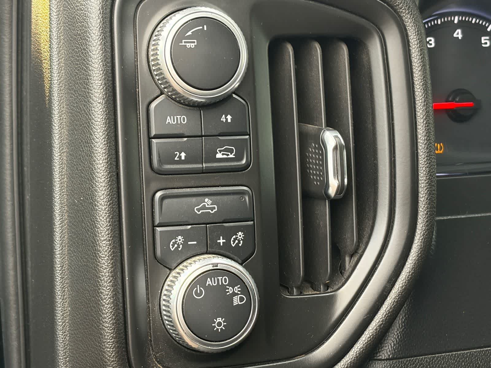 GMC Sierra 1500 4x4 de 2020, cabina doble, 147"