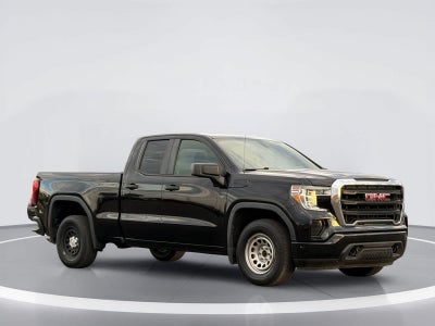 GMC Sierra 1500 4x4 de 2020, cabina doble, 147"