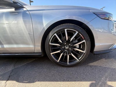 Honda Accord Hybrid Touring 2023