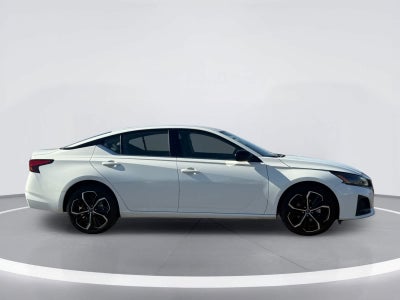 2025 Nissan Altima SR