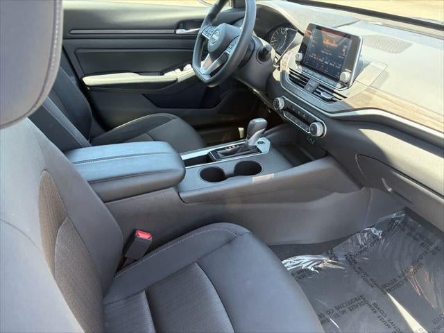 Nissan Altima SV 2025