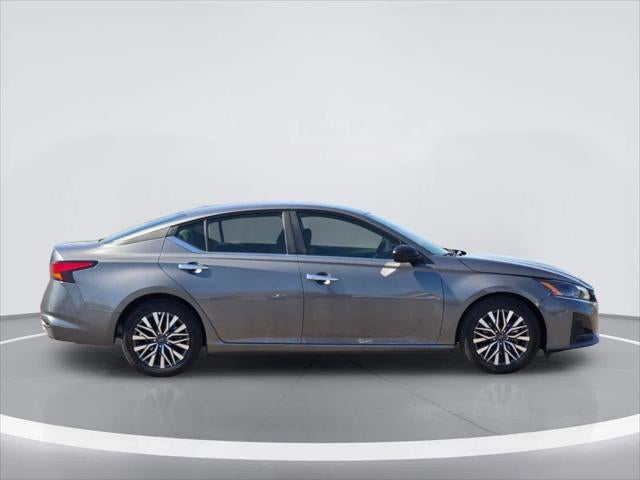 Nissan Altima SV 2025