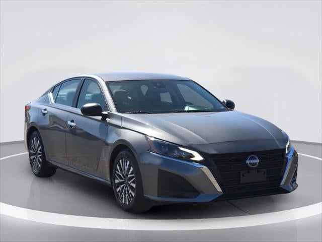 Nissan Altima SV 2025