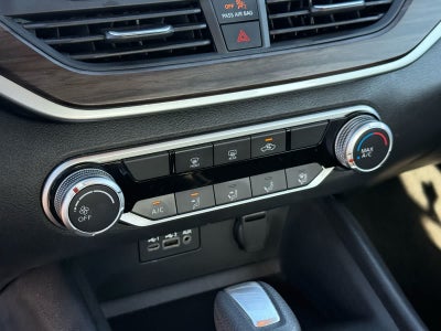 Nissan Altima SV 2025