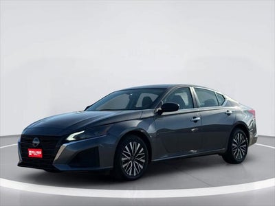 Nissan Altima SV 2025