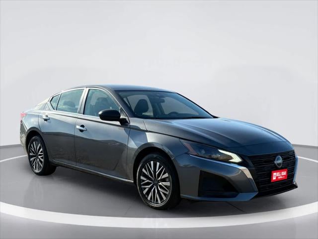 Nissan Altima SV 2025