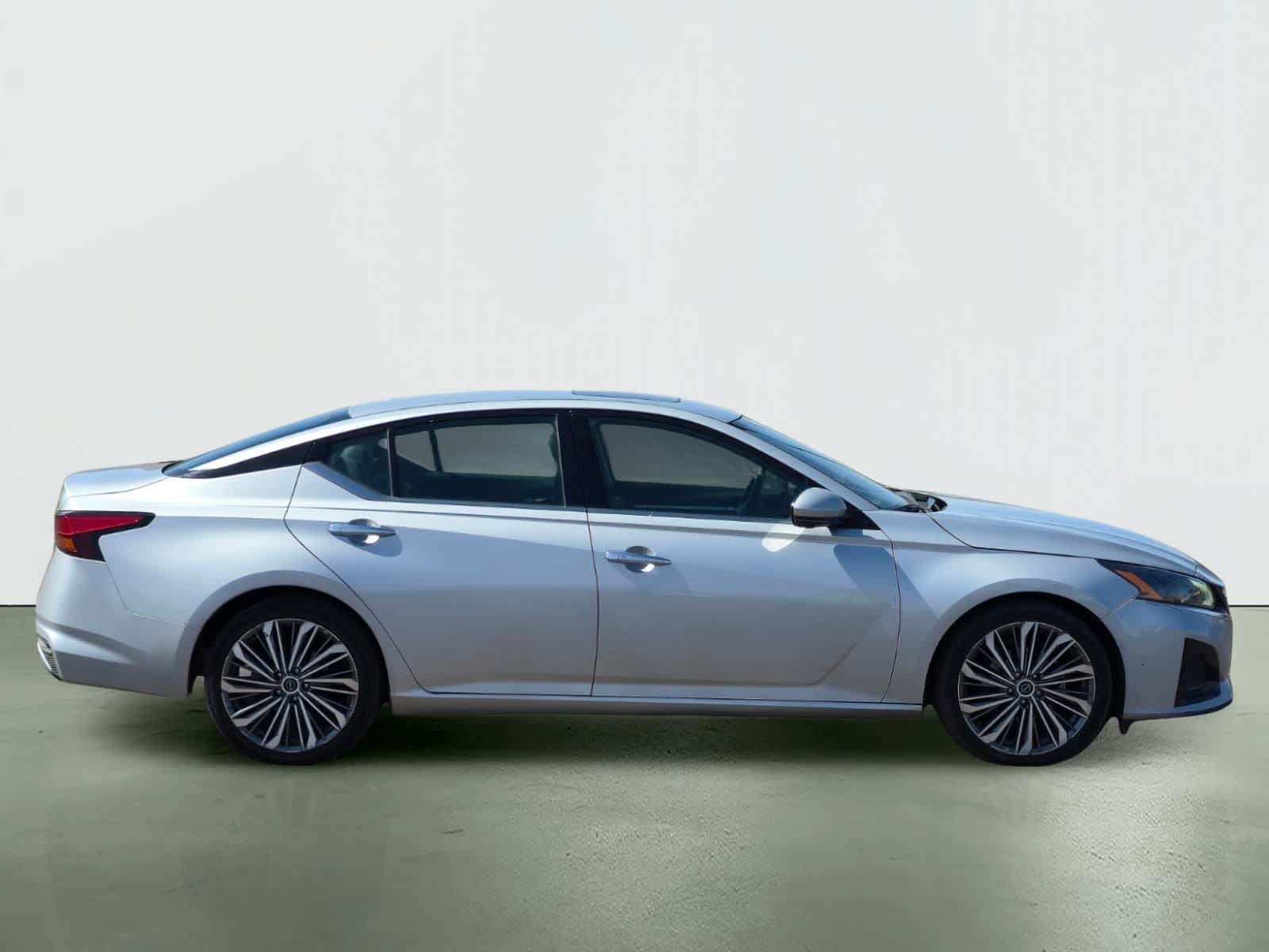 Nissan Altima 2.5 SL 2023