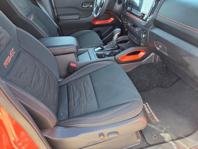 Nissan Frontier PRO-4X 2025