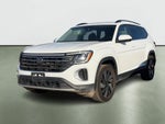 Volkswagen Atlas 2.0T SE con tecnología, 2024