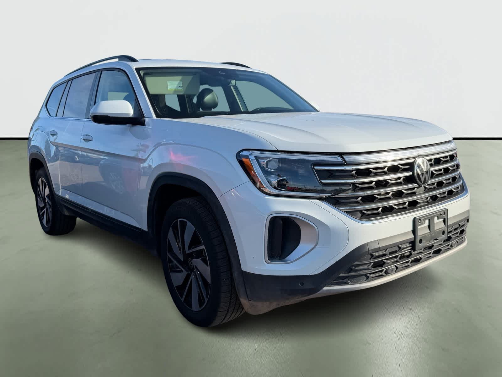 Volkswagen Atlas 2.0T SE con tecnología, 2024