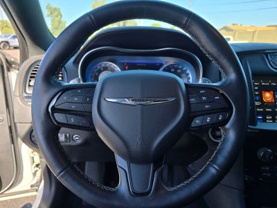 Chrysler 300 y 300S 2021