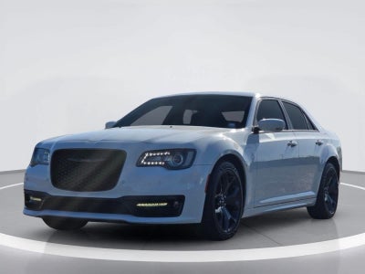 Chrysler 300 y 300S 2021