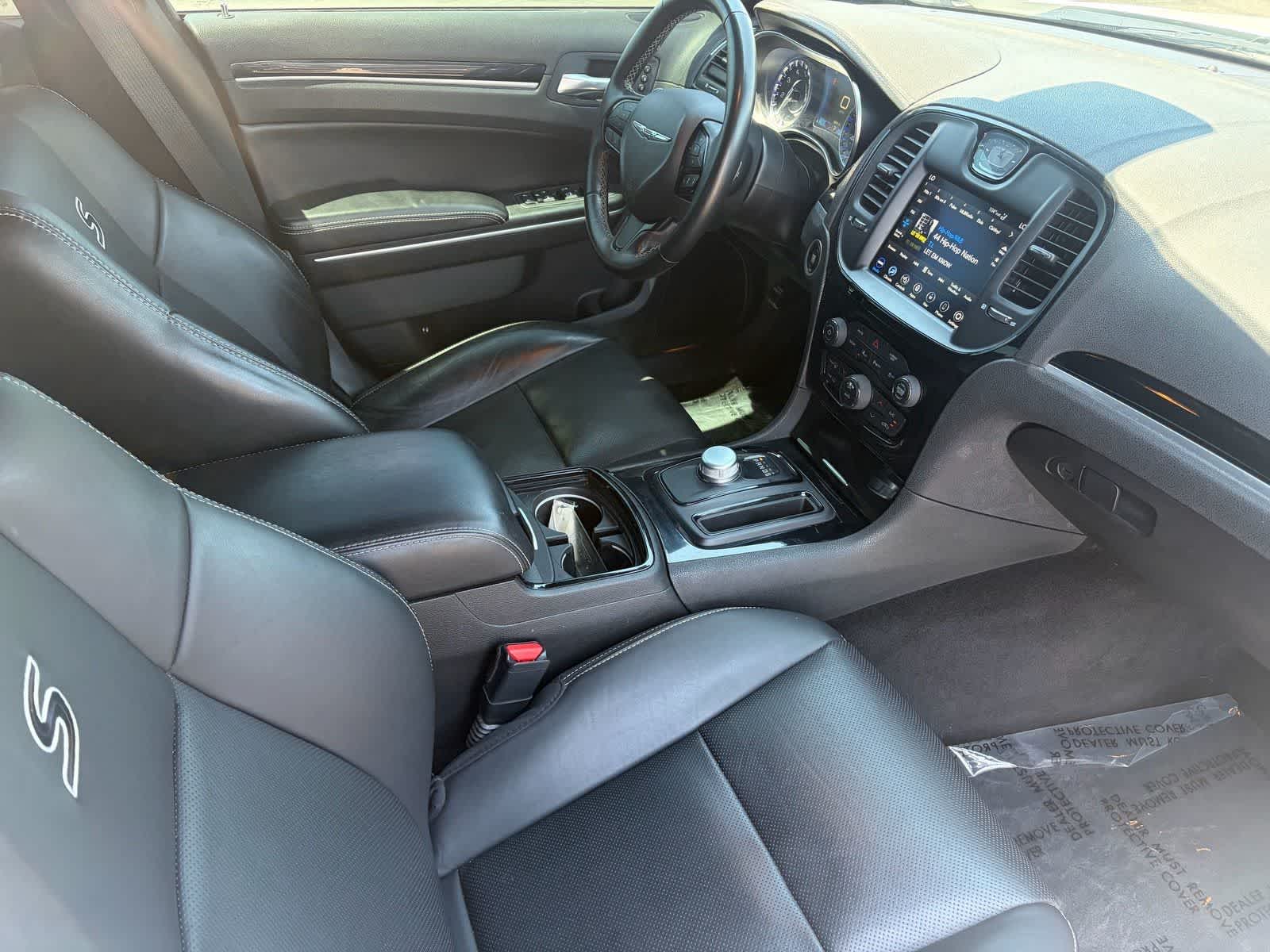 Chrysler 300 y 300S 2021