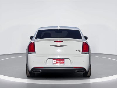 Chrysler 300 y 300S 2021