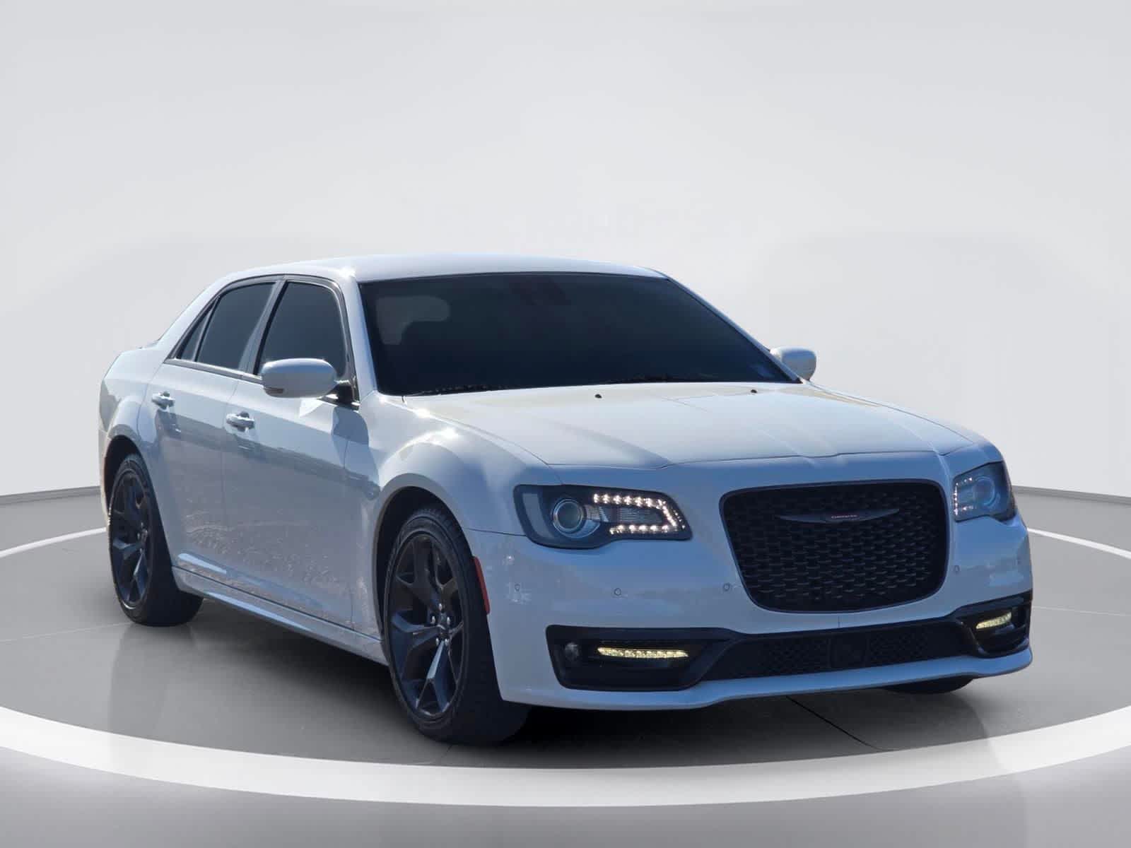 Chrysler 300 y 300S 2021