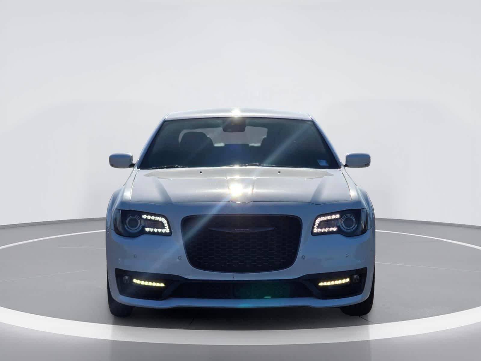 Chrysler 300 y 300S 2021