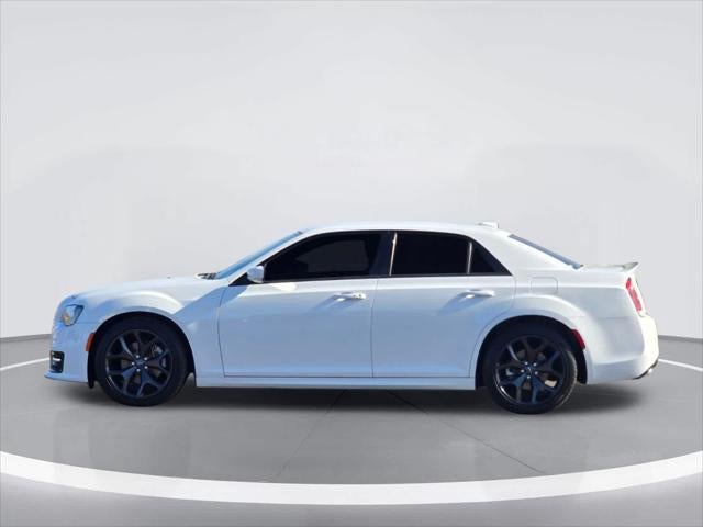 Chrysler 300 y 300S 2021