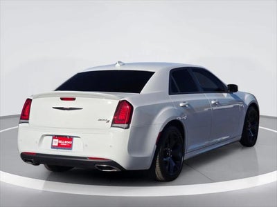 Chrysler 300 y 300S 2021