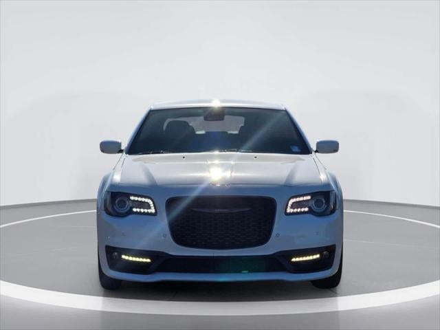 Chrysler 300 y 300S 2021