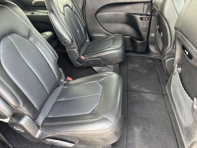 Chrysler Pacifica Select 2025