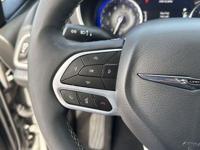 Chrysler Pacifica Select 2025