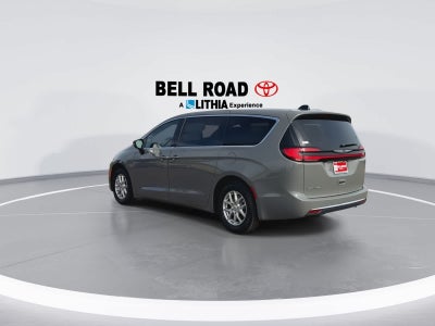 Chrysler Pacifica Select 2025