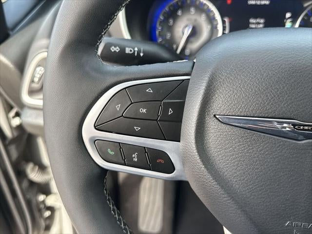 Chrysler Pacifica Select 2025