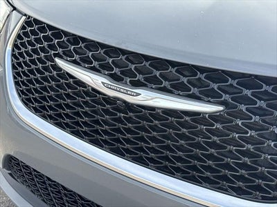 Chrysler Pacifica Select 2025